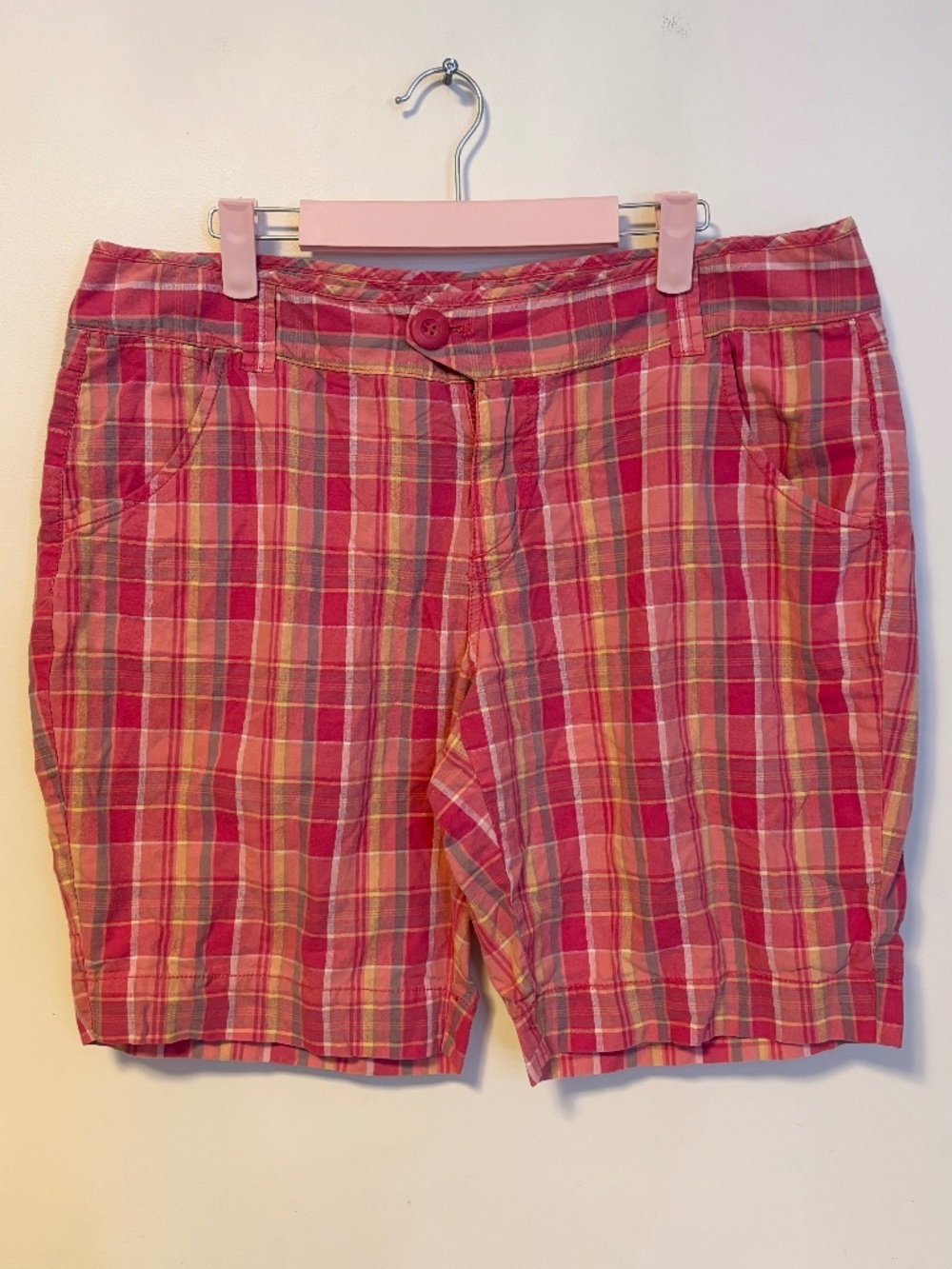 Route 66 Cotton Mid Rise Bermuda Chino Shorts Red Yellow Plaid Womens Size 13 14